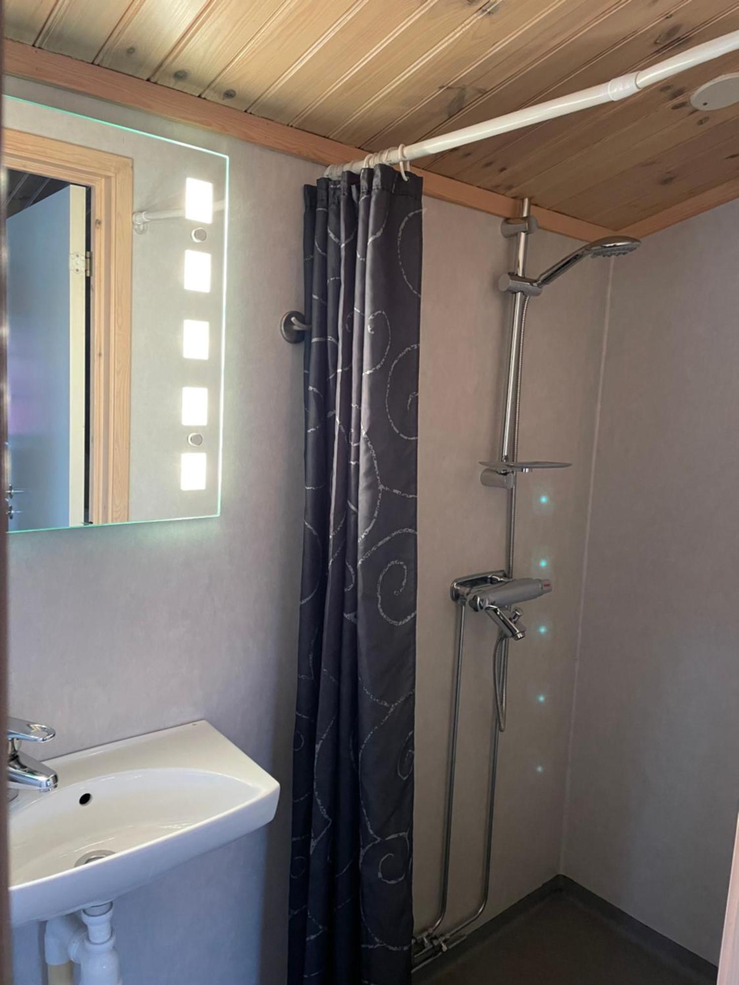 Skara Stads-Camping & Stugby Exterior foto